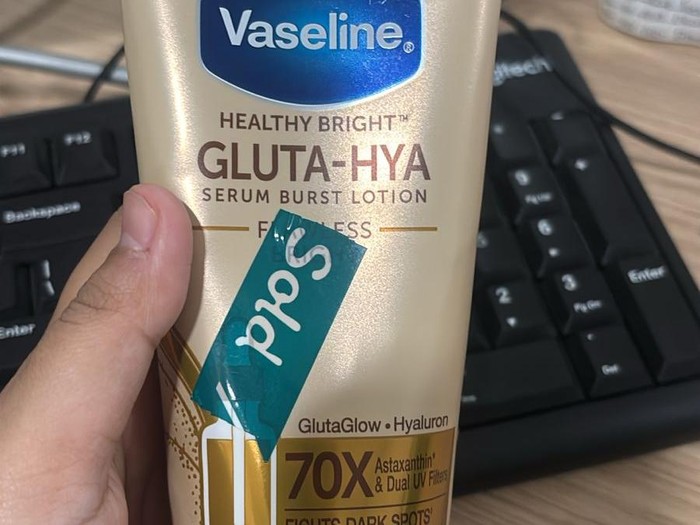 Vaseline Healthy Bright Gluta-Hya Flawless Serum Burst Lotion