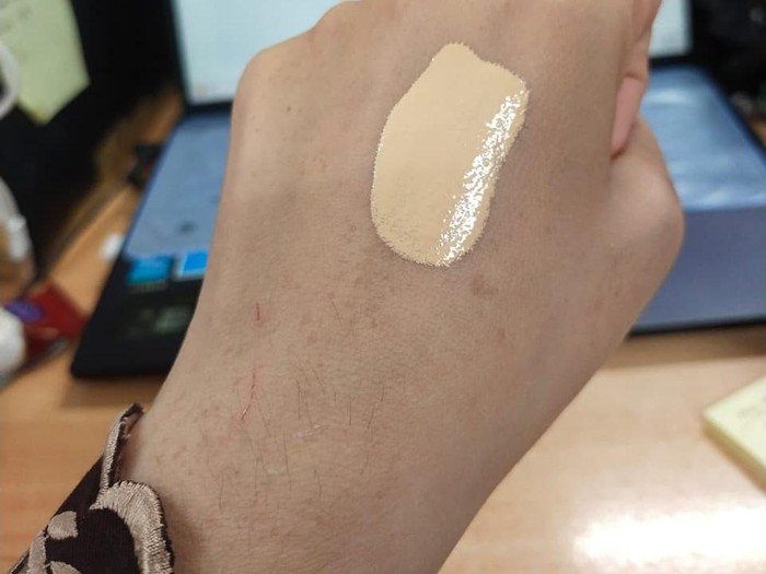 ESQA Minimalist Blurring Serum Skin Tint SPF 35 PA++
