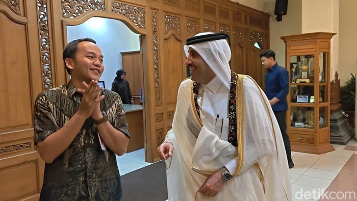 Dubes Qatar Sultan Bin Mubarak Saad Al-Dosari bertemu Wali Kota Solo, Respati Ardi di Balai Kota Solo, Jumat (17/7/2026).