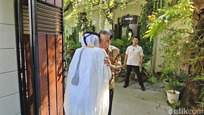 Dubes Qatar untuk Indonesia menemui Presiden ke-7, Joko Widodo di Solo, Jumat (17/7/2026)