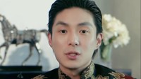 Giorgio Antonio sempat menghilang beberapa waktu dari media sosial ketika hubungan kekasihnya, Sarwendah dengan mantan suami, Ruben Onsu memanas. Kini, Giorgio muncul dan memberikan penjelasan dalam video yang dia unggah di akun Instagram pribadinya. Foto: Instagram @giorgioantonioc