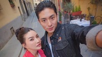 Cowok yang memulai debut akting dalam serial Bunga di Tepi Jurang itu memaafkan mereka yang salah paham tentang hubungannya dengan Sarwendah.  Foto: Instagram @giorgioantonioc