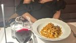 Momen Gisela Cindy Kulineran di Kanada, Cicip Garlic Bread hingga Pretzel