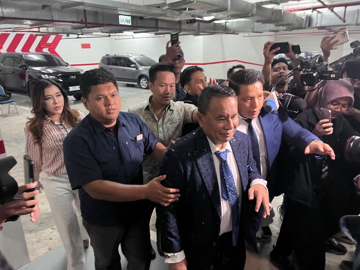 Hotman Paris Hutapea saat berada di Kejagung (Rumondang/detikcom)