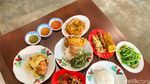 Kalap Makan di Pecel Lele Modern, Cicip Ayam Goreng hingga Sate Jumbo