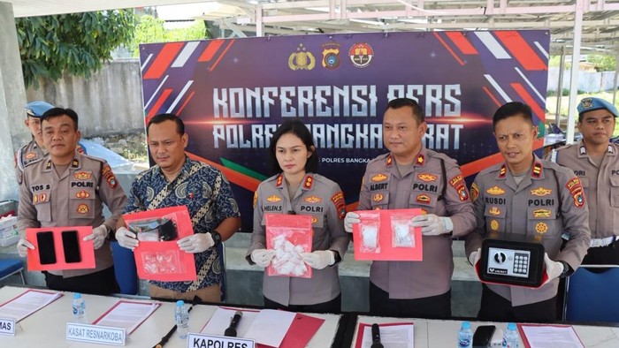 Kapolres Babar AKBP Helen Simanjuntak,  saat pres rilis di Mapolres Babar.