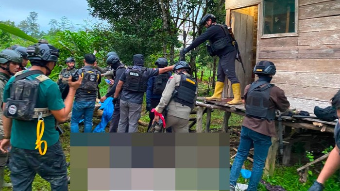 Kontak tembak antara Satgas Ops Damai Cartenz dan KKB di Yahukimo, Papua, mengakibatkan 3 anggota KKB tewas.