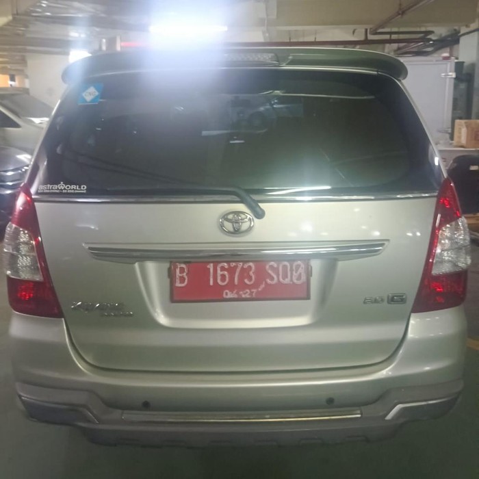 Lelang Kijang Innova