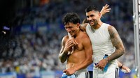 Panas Dua Bek Argentina Vs Legenda MU
