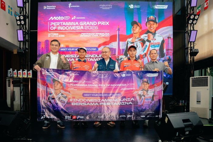 Mario Suryo Aji dan Veda Ega