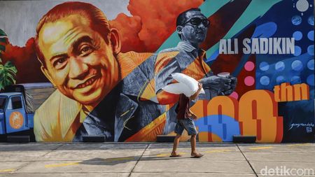 Mural Kenang 100 Tahun Ali Sadikin Hiasi Taman Ismail Marzuki