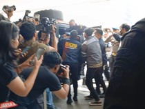 Beratnya Duit dan Emas 74 Kg Bukti Kasus Febrie Sampai Harus Diangkat 3 Orang