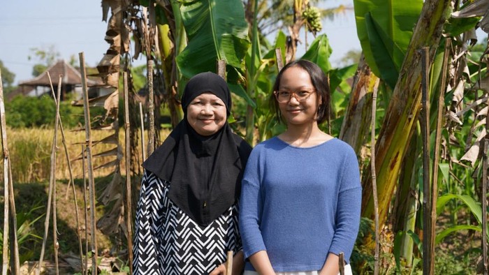 Prananingrum Hanondaru Wigaringtyas bersama Ibu Tri Andayani