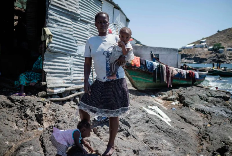 Pulau Migingo, sebuah pulau batu mungil di Danau Victoria yang berada di perbatasan Kenya dan Uganda.