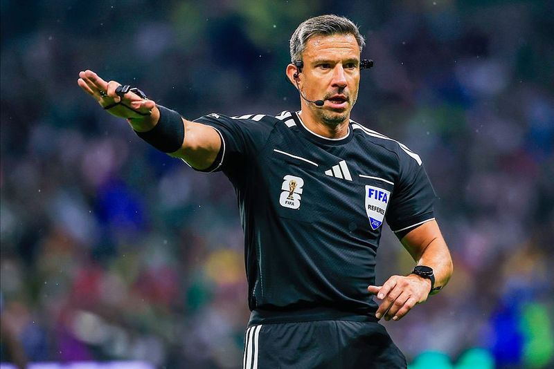 Slavko Vincic MEXICO CITY, MEXICO - JUNE 30: Referee, Slavko Vincic during the FIFA World Cup 2026 Round Of 32 match between Mexico and Group C/E/F/H/I Third Place at Mexico City Stadium on June 30, 2026 in Mexico City, Mexico. (Photo by MB Media/Getty Images)
