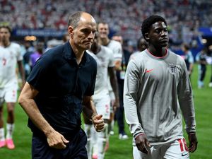 Inggris dan Prancis yang Malas Rebutkan Juara Ketiga