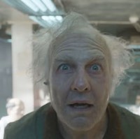 Digger merupakan film komedi garapan sutradara pemenang Oscar Alejandro González Iñárritu. Ceritanya tentang tokoh bernama Digger Rockwell, seorang pria keras kepala yang harus menghadapi kekacauan setelah proyek pengeboran yang ia tangani berubah menjadi bencana. Foto: dok. film Digger