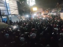 Video: Momen Massa Ojol Geruduk Kantor DC di Kopo Gegara Penarikan Motor