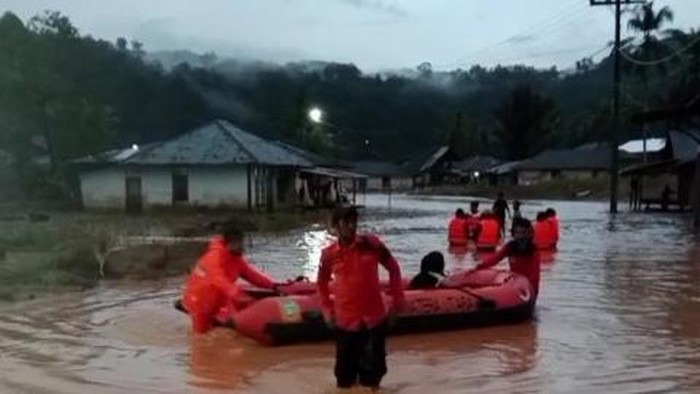 Banjir kembali melanda Kelurahan Sipange, Kecamatan Tukka, Kabupaten Tapteng (Dok. BPBD Sumut)