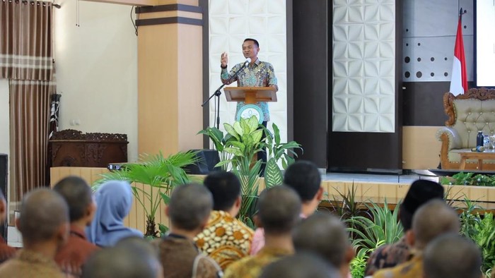 Bupati Bone Andi Asman Sulaiman saat memberikan kuliah umum di Politeknik Pembangunan Pertanian Yogyakarta (Polbangtan Yoma).