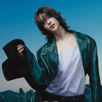 Potret Byeon Woo Seok Tampil Pakai Tank Top Rambut Mullet Bikin Terpana