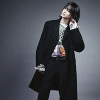 Dalam wawancaranya bersama GQ Korea, Byeon Woo Seok mengungkap bahwa dirinya tengah syuting drama terbaru adaptasi webtoon, Solo Leveling. Ia siap menghadirkan versi live action dari karakter utama Sung Jin Woo. Han So Hee juga termasuk dalam jajaran pemainnya. Foto: dok. GQ Korea