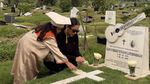Gewa Lulus TK, Mutia Ayu Ajak ke Makam Glenn Fredly: Ayah Datang ke Mimpi Ya