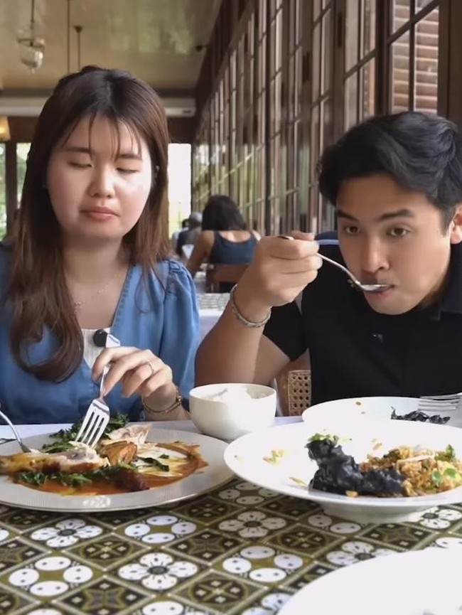 So Sweet! Jerome Polin dan Gracia Kencan di Cafe Batavia Legendaris Sejak 1805