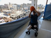 Kehilangan Kedua Kaki Tak Padamkan Mimpi Atlet Palestina