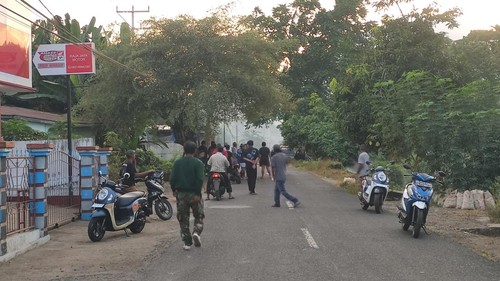 Konflik antarwarga Desa Narasaosina dan Waiburak di Kecamatan Adonara Timur, Flores Timur, NTT, kembali pecah pada Sabtu (18/7/2026). (Foto: Dok. Istimewa)