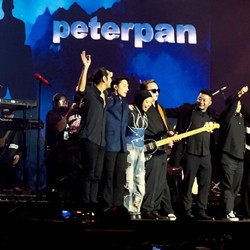 Tanpa Ariel, Konser Peterpan Sukses Ditonton Ribuan Orang di Malaysia