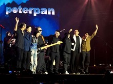 Tanpa Ariel, Konser Peterpan Sukses Ditonton Ribuan Orang di Malaysia