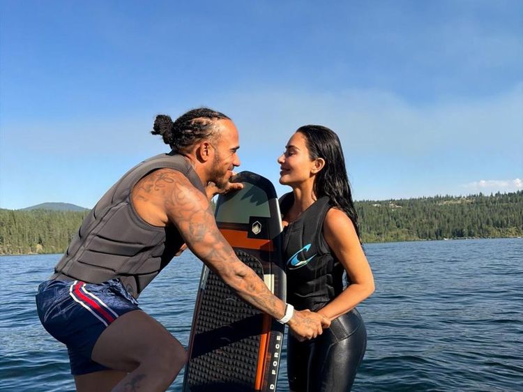 Loverbirds! Lewis Hamilton Resmikan Pacaran dengan Kim Kardashian