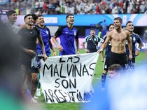 Gedung Putih Bela Argentina Soal Spanduk Malvinas di Piala Dunia