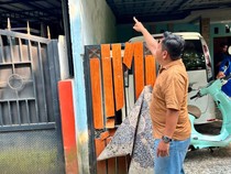 Polisi Olah TKP Kasus Warga Depok Diteror Tetangga hingga Pagar Rusak