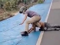 Viral Pria Mabuk Ngamuk Bawa Parang di Konawe Bikin Pengendara Panik