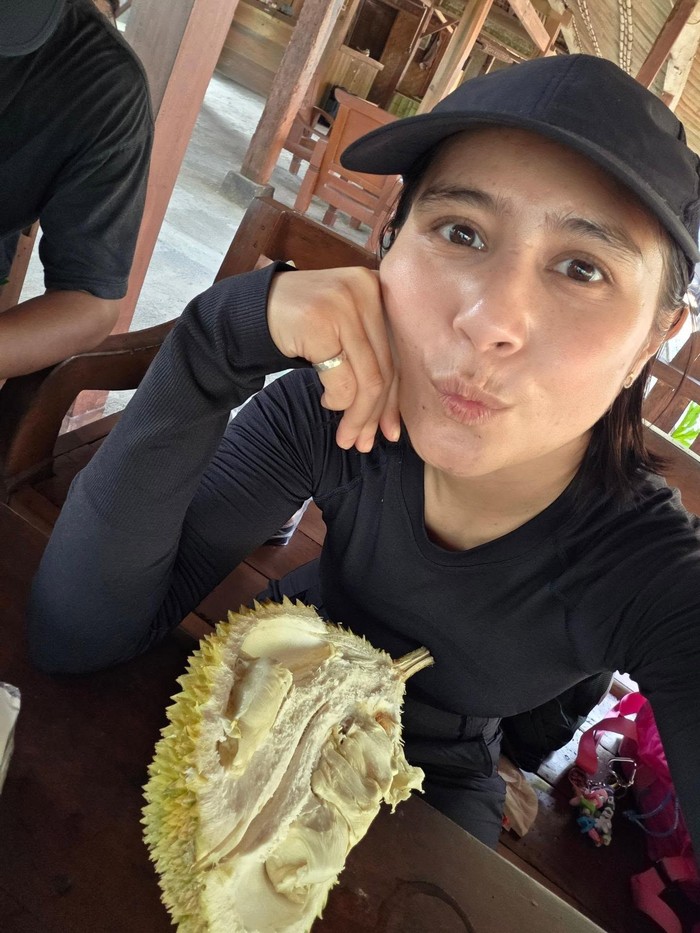 Prilly Latuconsina di Kulon Progo