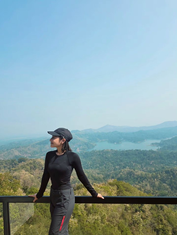 Prilly Latuconsina di Kulon Progo