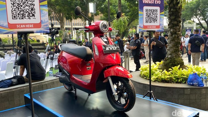 VinFast resmi meluncurkan tiga motor listrik di Jakarta, Sabtu (18/7/2026). Ada tiga model yang dipasarkan yakni VinFast Evo, VinFast Feliz II, VinFast Viper.