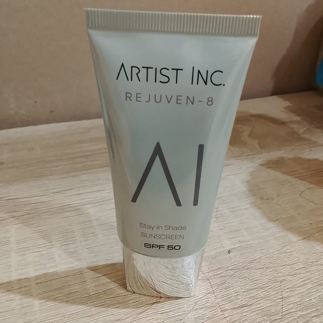 ARTIST INC Stay in Shade Sunscreen