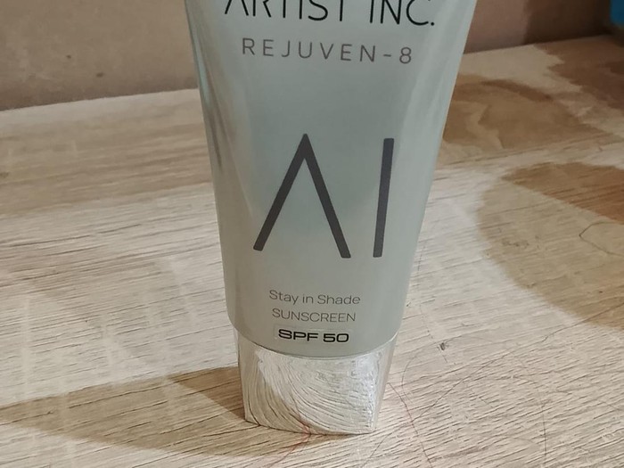 ARTIST INC Stay in Shade Sunscreen