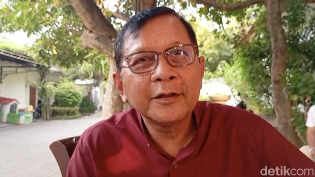 Bupati Buleleng I Nyoman Sutjidra