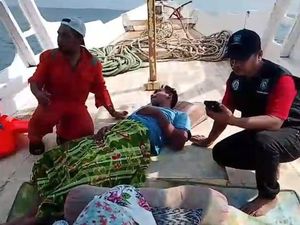 Ikhtiar 7 Korban Selamat Meski Berhari-hari Mengapung Bareng Mayat Keluarga