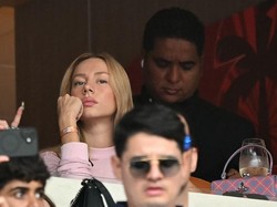 Nonton di Stadion, Ester Exposito Dihadiahi Gol Top Scorer oleh Mbappe