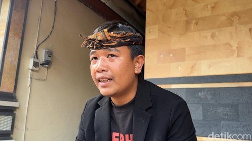 Kadek Reno Rupawan persiapan membuat video prediksi pertandingan Prancis kontra Inggris, Sabtu (18/7/2026).