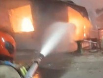Satu Rumah 3 Lapak di Dukuh Kupang Terbakar Diduga Akibat Elpiji Ngebros