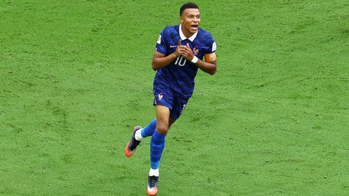 Soccer Football - FIFA World Cup 2026 - Bronze Final - France v England - Miami Stadium, Miami Gardens, Florida, U.S. - July 18, 2026 Frances Kylian Mbappe celebrates scoring their third goal REUTERS/Marco Bello