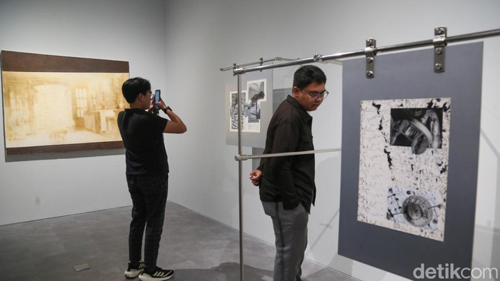 Pameran seni kontemporer I Will Tell You when I am Home menghadirkan ruang refleksi tentang makna 