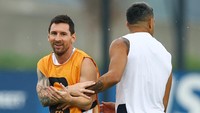 Jelang Final Piala Dunia, Otamendi Nyaris Bikin Messi Celaka