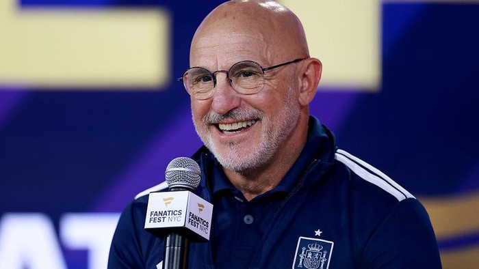 NEW YORK, NEW YORK - JULY 17: Luis De La Fuente, Head Coach of Spain, speaks during a press conference ahead of the FIFA World Cup 2026 Final at Fanatics Fest at Javits Center on July 17, 2026 in New York, New York. (Photo by Elsa/Getty Images)